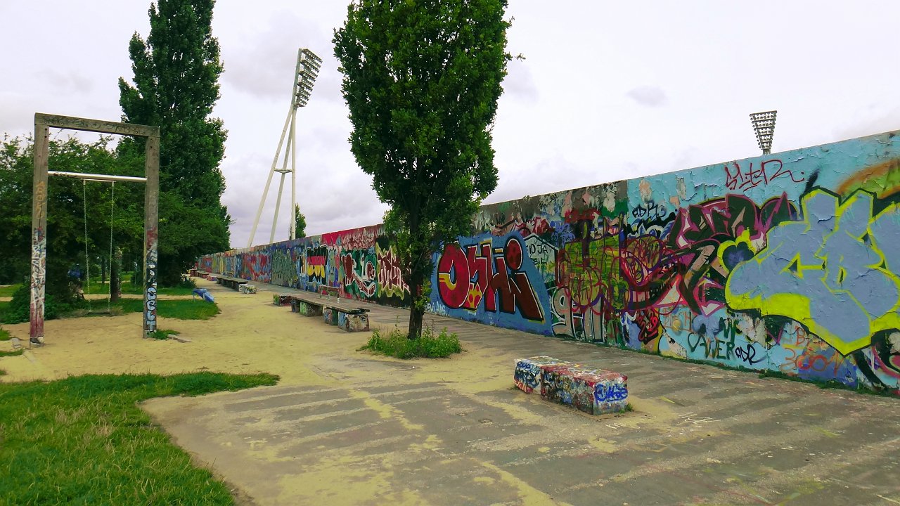 mauer park wall.JPG